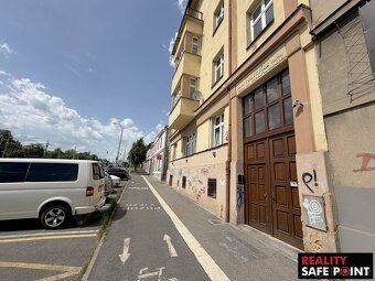 Ev.č. 00667 Nabízíme k pronájmu částečně vybavený byt o disp