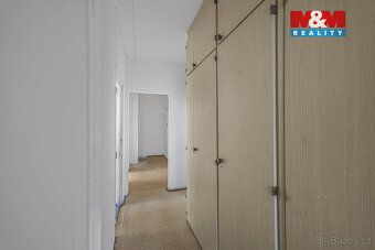 Nabízíme k prodeji prostorný byt 3+1 o užitné ploše 63m², na