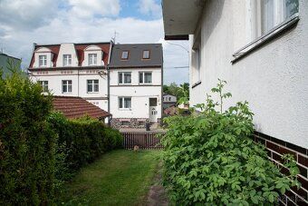 Nabízíme k prodeji samostatně stojící rodinný dům se zahrado