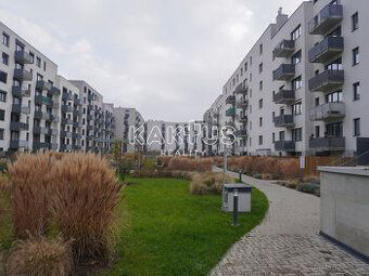Nabízíme k prodeji světlý ateliér o dispozici 2+kk (47 m²) s