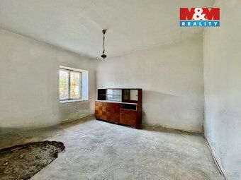 Nabízíme k prodeji zemědělskou usedlost v Butovicích na okra