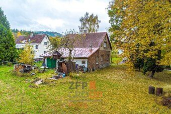 Ev.č. 00437 Nabízíme k prodeji prostorný dvoupatrový rodinný