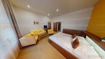 Nabízíme k prodeji čtyřhvězdičkový hotel v centru města Krom