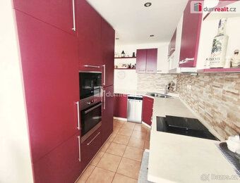 , Nabízím k prodeji prostorný a světlý byt 3+1 o celkové plo