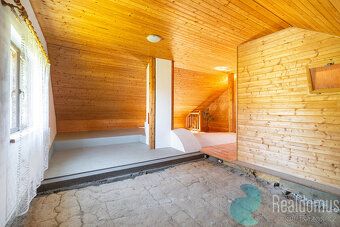 Hledáte místo pro klidné rodinné bydlení nebo chalupu v nádh