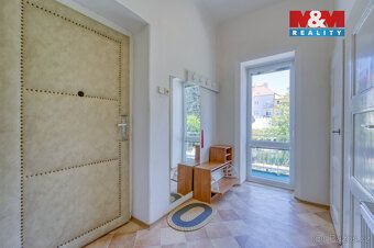 Nabízíme k pronájmu bytovou jednotku o dispozici 1+1 a podla
