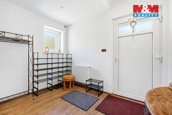 V malebné krajině plné klidu a soukromí se nachází rodinný d