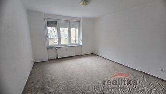 Nabízíme pronájem hezkého bytu 2+1, 62m2 s balkónem v centru