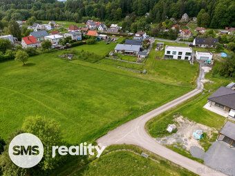Nabízíme k prodeji pozemek o výměře 1 875 m² v klidné a vyhl
