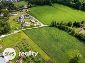 Nabízíme k prodeji pozemek o výměře 1 875 m² v klidné a vyhl