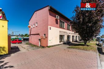 Nabízíme k pronájmu obchodní prostor o velikosti 121 m² v ru