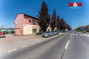 Nabízíme k pronájmu obchodní prostor o velikosti 121 m² v ru