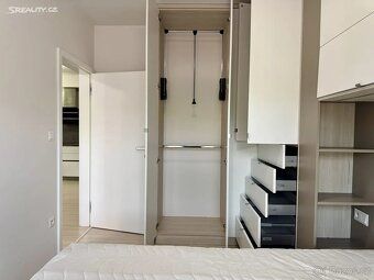 Pronájem bytu 2+kk
Nabízíme k pronájmu plně vybavený byt o d
