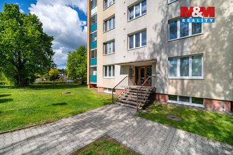 Nabízíme k prodeji slunný byt 2+1 o užitné ploše 59 m² v Pol