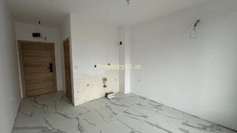 bd15247 Cena - 49 500 Eur
Moderní studio s podlahovým vytápě