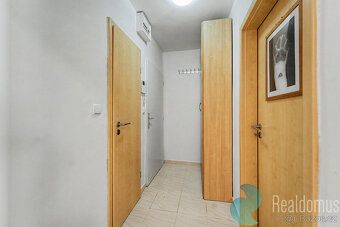 REALDOMUS zprostředkuje prodej bytu 2+kk o výměře 35,4 m² v 