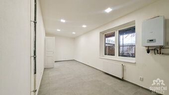 Naše společnost Vám exkluzivně nabízí k pronájmu komerční pr