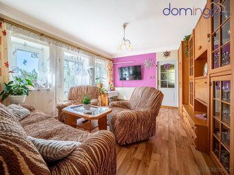 Ev.č. 260303001 Nabízíme k prodeji prostorný rodinný dům v o