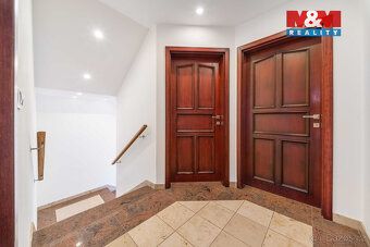 Nadstandardní rodinný dům o užitné ploše 227 m2 s garáží s f