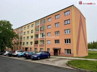 cena pronájmu 12.000 Kč + zálohy na služby 2.470 Kč (teplo, 