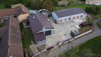 , pronájem garáže o výměře 50 m² v obci Hředle. V garáži při
