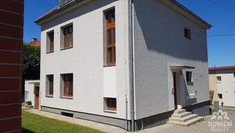 Naše společnost Vám nabízí k pronájmu útulný byt o dispozici
