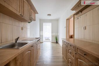 , prodej rodinného domu o užitkové ploše 170 m², s pozemkem 