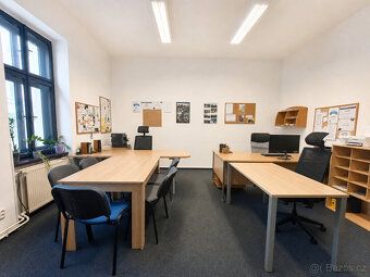 Od 1. 6. 2026 budou volná dvě místa ve sdílené kanceláři na 