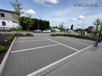 Hledáte moderní byt, který bude kompletně zařízený a ve kter