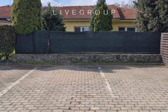 Ve výhradním zastoupení vám nabízíme prodej bytu se zahrádko