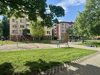 Byt prošel kompletní rekonstrukcí a nabízí moderní a čisté b