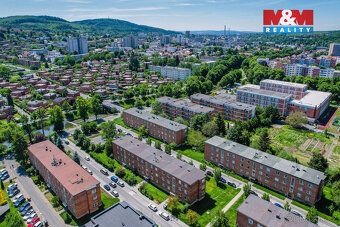 Prodej bytu 3+1 s prostorným balkonem v cihlovém domě na uli