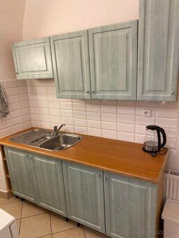 Pronájem garsonky 1+kk, 40 m² – Jičín, náměstí Svobody
Nabíz