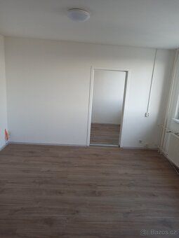 Nabízíme dlouhodobý pronájem bytu 2+1 na ulici Konečná v Hod