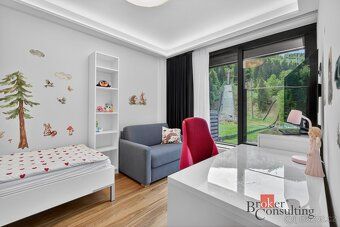 Corso Harraochov 100m2 bytová jednotka 4kk , 2 parkovací mís