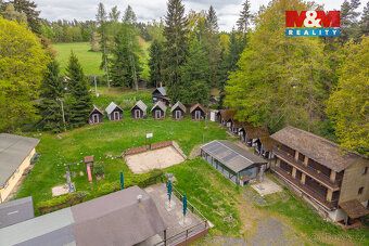 Nabízíme k pronájmu zavedený a plně vybavený rekreační areál