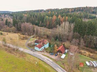 Prodej rodinného domuObchodní příležitost v Podkrkonoší – by