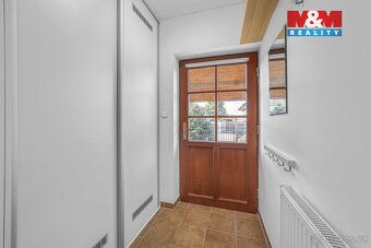 Luxusní rodinný dům 4+kk s bazénem, garáží a dokonalým zázem