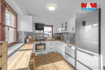 Luxusní rodinný dům 4+kk s bazénem, garáží a dokonalým zázem
