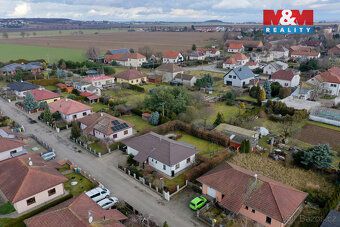 Luxusní rodinný dům 4+kk s bazénem, garáží a dokonalým zázem