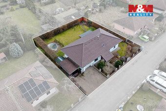 Luxusní rodinný dům 4+kk s bazénem, garáží a dokonalým zázem