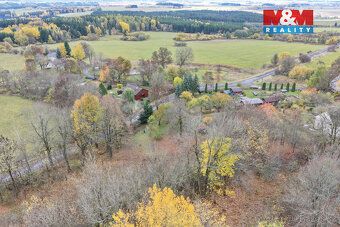Nabízíme k prodeji rovinatý pozemek o rozloze 1060 m², nachá
