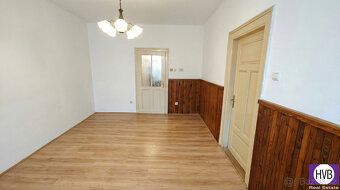 Prodej ½ rodinného domu 300 m², pozemek 213 m², Dobrovice, o