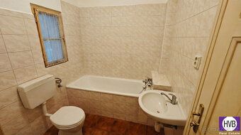 Prodej ½ rodinného domu 300 m², pozemek 213 m², Dobrovice, o