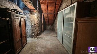 Prodej ½ rodinného domu 300 m², pozemek 213 m², Dobrovice, o