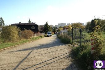 Prodej pozemku k výstavbě RD nebo menšího bytového domu o cc