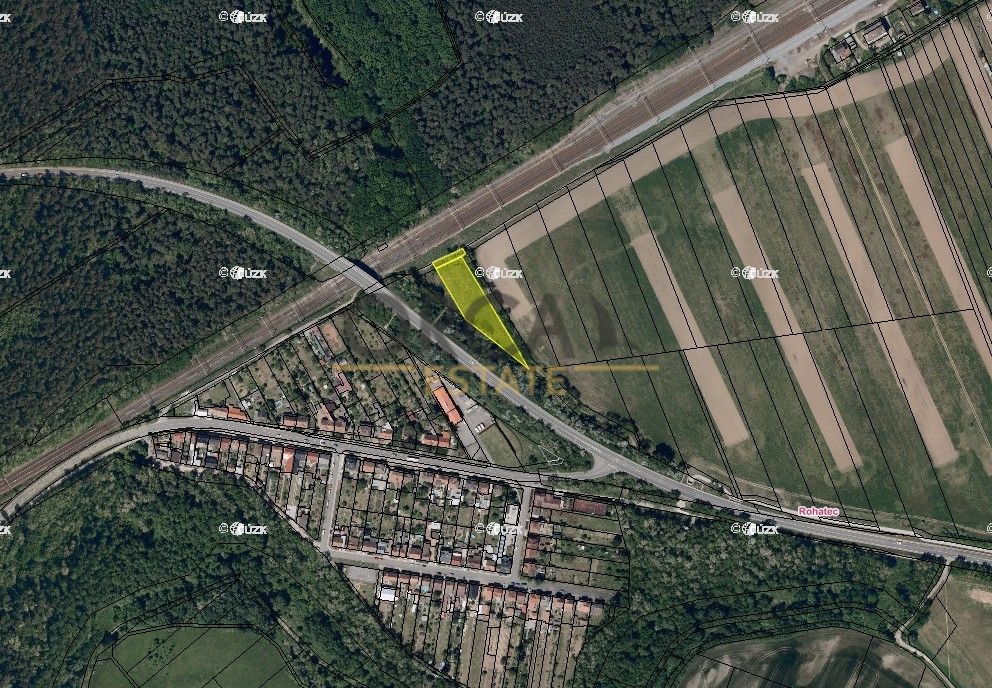 Nabízím id. 6/16 podíl dvou parcel v k.ú. Rohatec, okres Hod