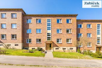 Nabízíme na prodej  zděný byt 3+1 s balkonem ve Zlíně- Obeci