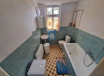 Nabízíme k pronájmu pokoj o velikosti 20 m2, pokoj je komple