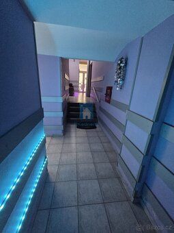 Nabízíme k pronájmu útulnou a plně vybavenou garsonku o veli